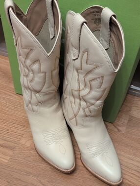 Sam Edelman - Women's Cream Western Cowboy Boots
